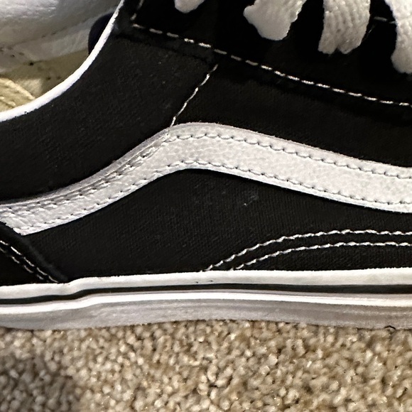 Vans Classic Black and White Low-Tops - Picture 12 of 16